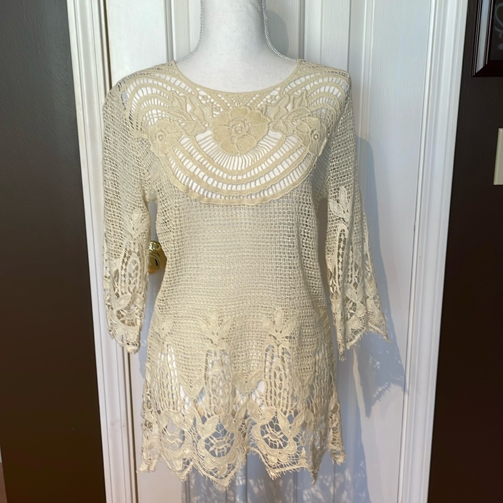 Toffee Apple beige crochet floral Dress/Cover-Up. Size small